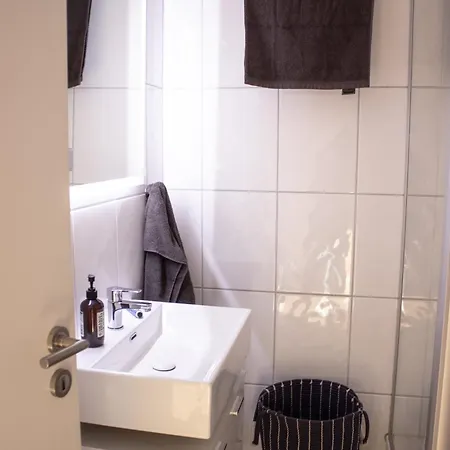 Prize Loehne Kueche Balkon Parken Netflix 5 Personen Apartment *