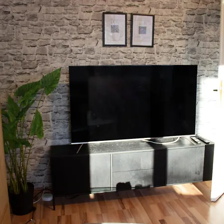 Prize Kueche Balkon Parken Netflix 5 Personen *